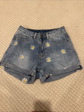 Vero Moda Daisy Jean Shorts